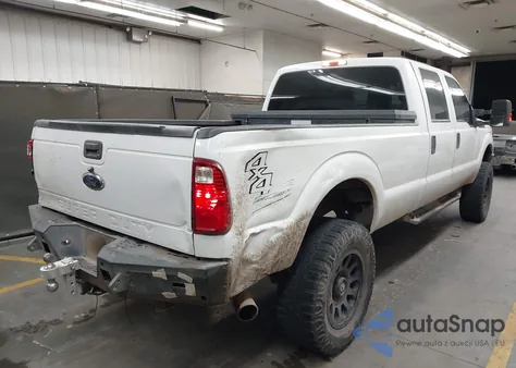 2015 Ford F-250 Xl z USA, uszkodzony, nr VIN 1FT7W2B6XFEB55449
